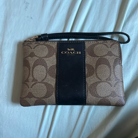 coach wristlet wallet - Picture 1 of 2